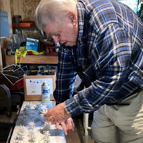 Moravian Star Handcrafted wooden beautiful ornamen - Picture 4 of 8